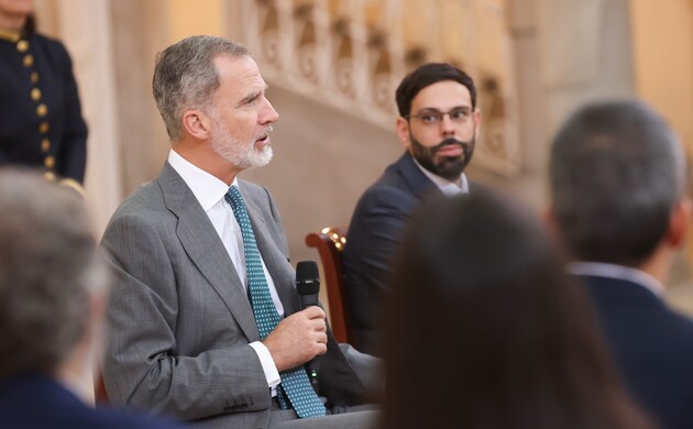 El Rey dirige unas palabras durante la audiencia a los nuevos funcionarios del Cuerpo Superior de Sistemas y Tecnologías de la Información de la Admin